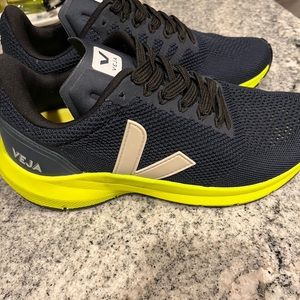 Veja Marlin V-Knit Atomo Pierre Sneakers